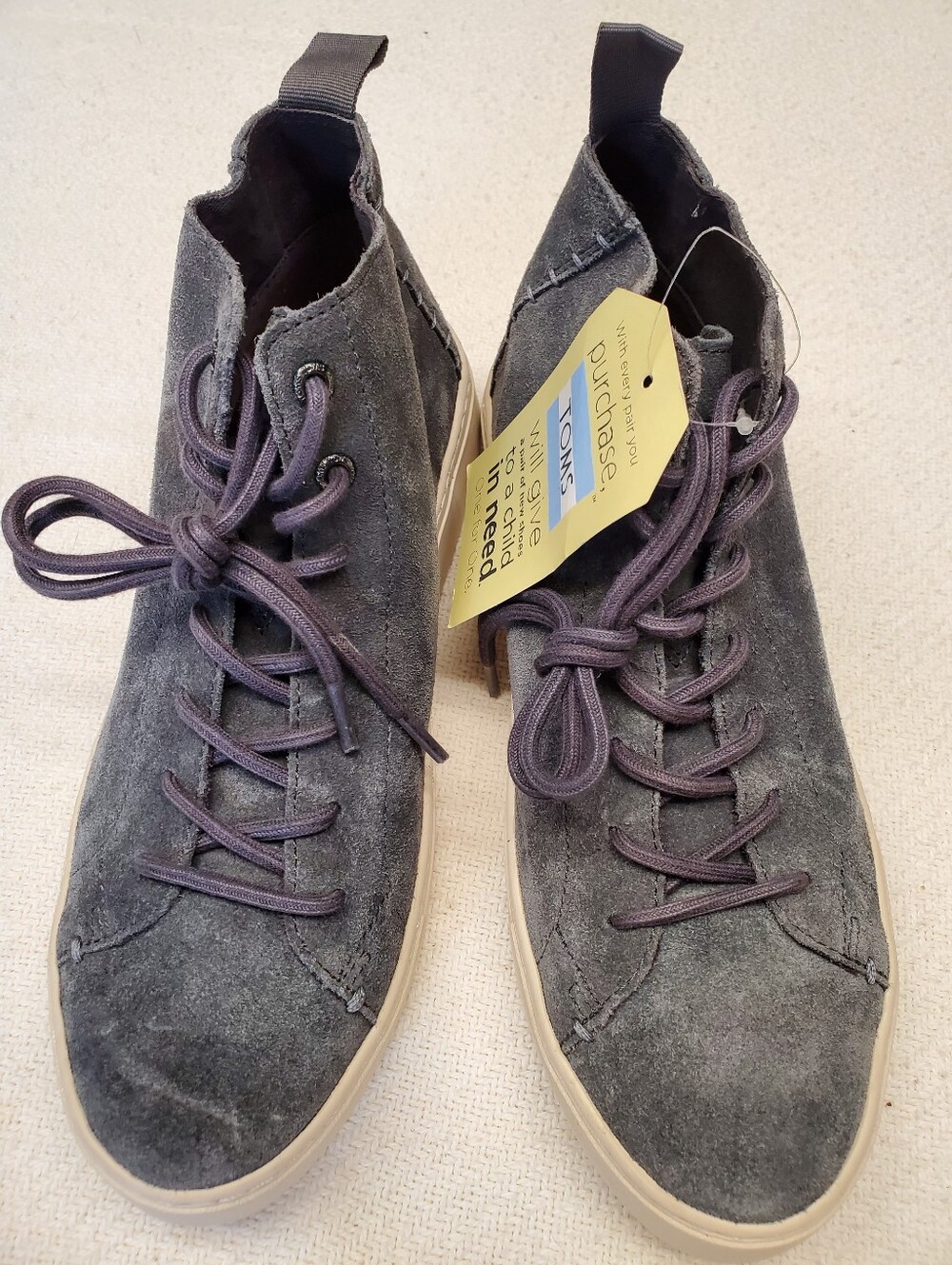 TOMS Mens High Top Sneaker Grey Suede Lace Up Cream Sole NWT Size 8.5 Retail $10
